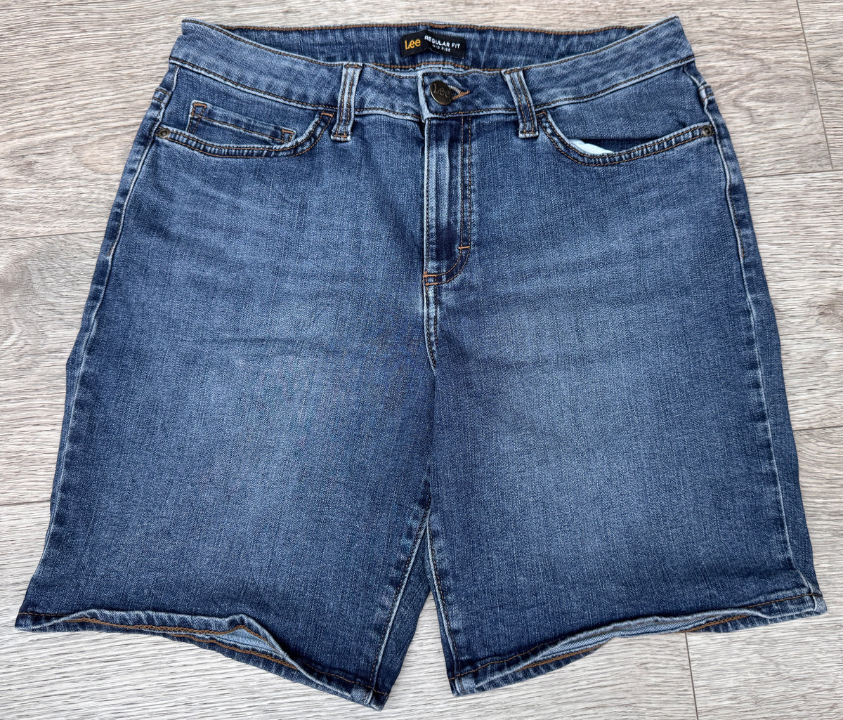 Lee Womens Denim Shorts Size 8 Blue Regular Fit Mid Rise Stretch