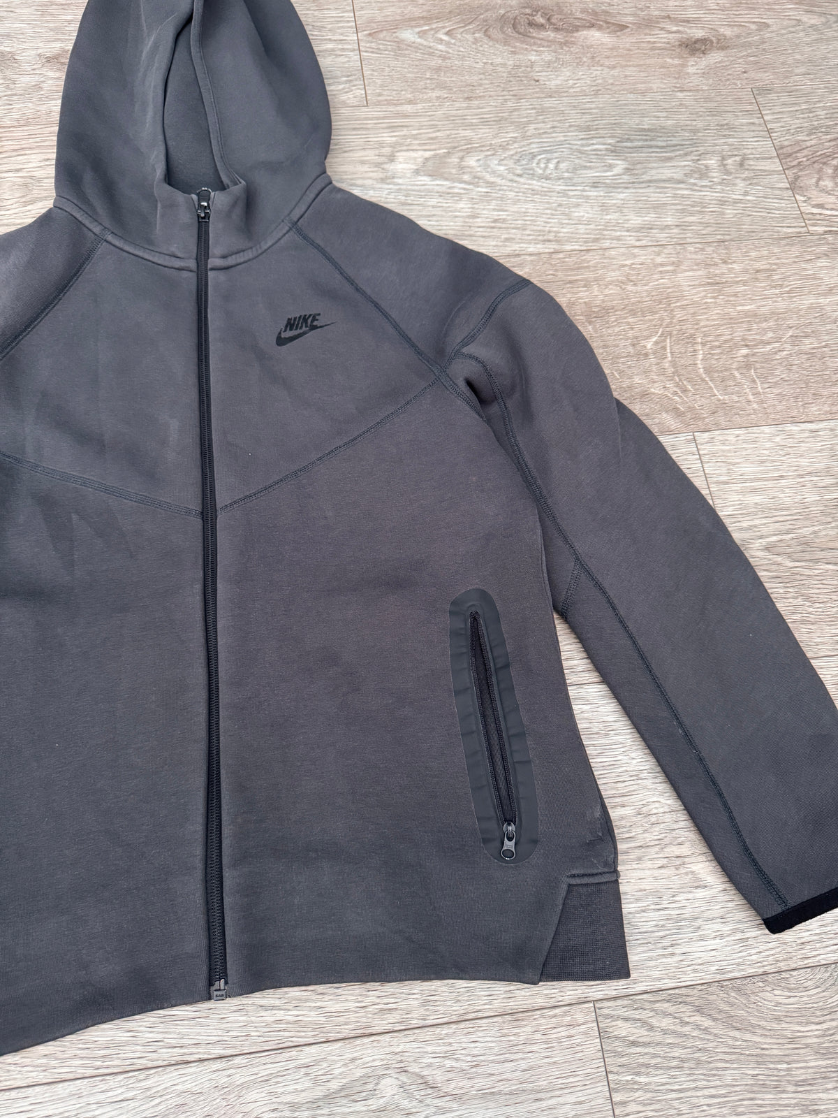 Nike Tech Fleece Tracksuit Boys XL Grey Full Zip Hoodie Joggers Old Season Set